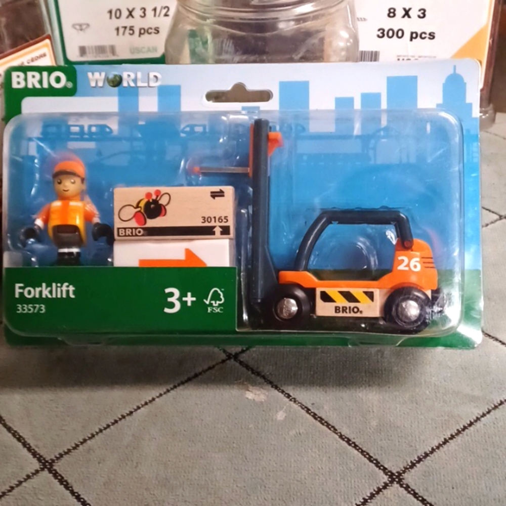BRIO WORLD Forklift 2016
